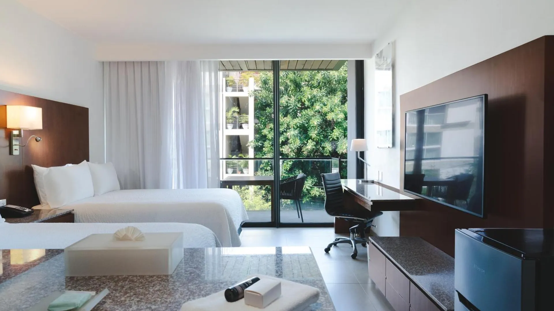 Fiesta Inn Playa del Carmen Hotel